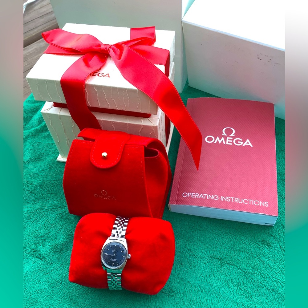 Ladies Omega Seamaster Cosmic watch💙NICE🤍